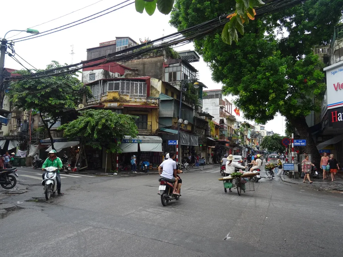 The crossing of Hang Bac and Hang Bo streets in the Hanoi Old Quarter on a safe Vietnam trip